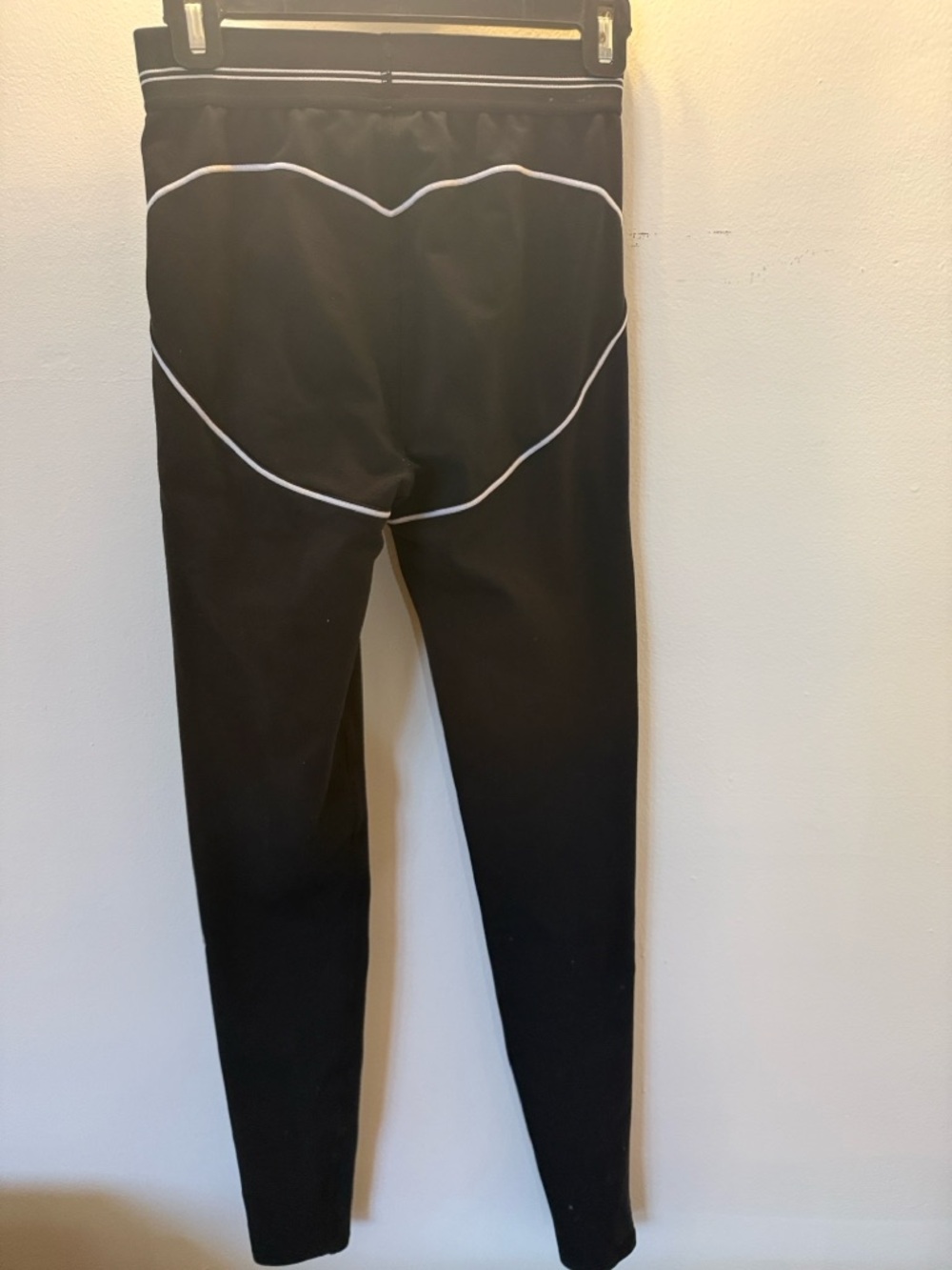 ALO Yoga Airbrush High-Waist Heart Throb Legging - Picture 5 of 5